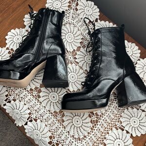 Circus by Sam Edelman adorable boots. Size 7. Excellent used condition.